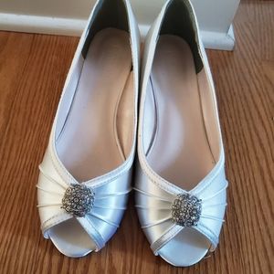 David's Bridal Peep-Toe Wedges Sz 6.5